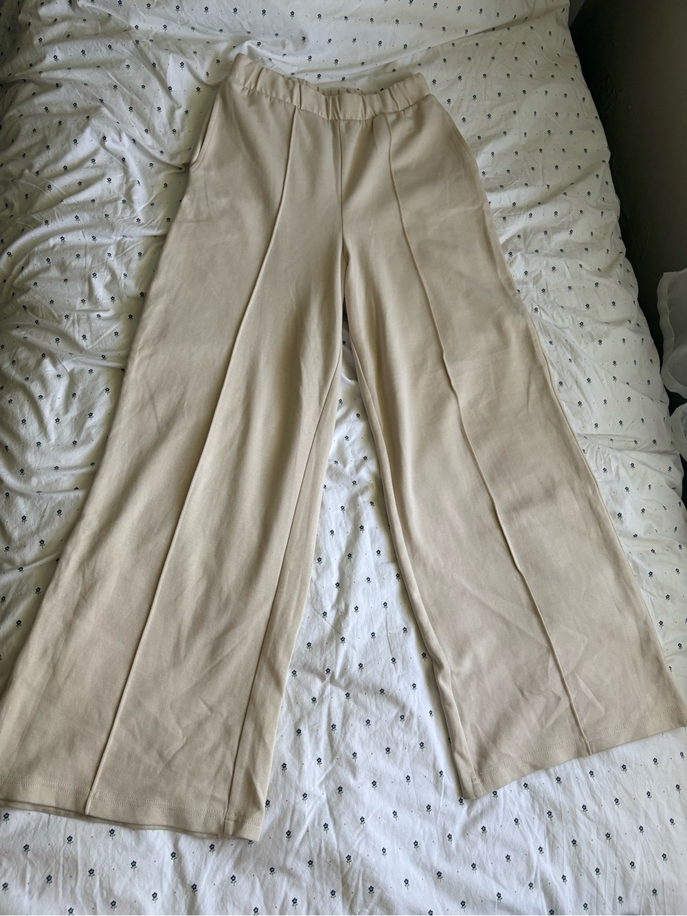 Wide leg beige trousers